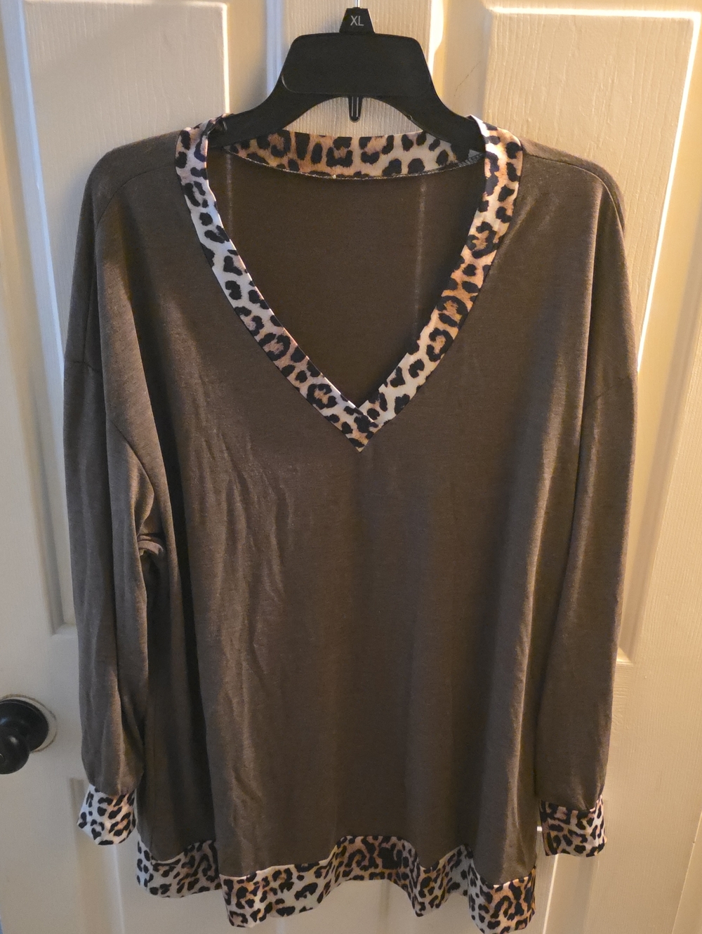 SHEIN Olive V-Neck Long Sleeve Top with Leopard Trim